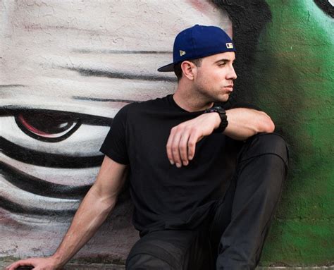 Mike stud - Mike Stud is a rapper who rose to fame with his viral videos and songs about partying and women. He started his career as a pitcher at Duke University, but switched to music after an arm injury. 